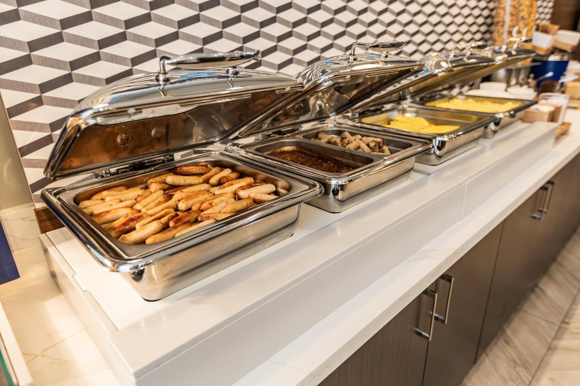 Holiday Inn Express & Suites - Toronto Airport South By Ihg Zewnętrze zdjęcie