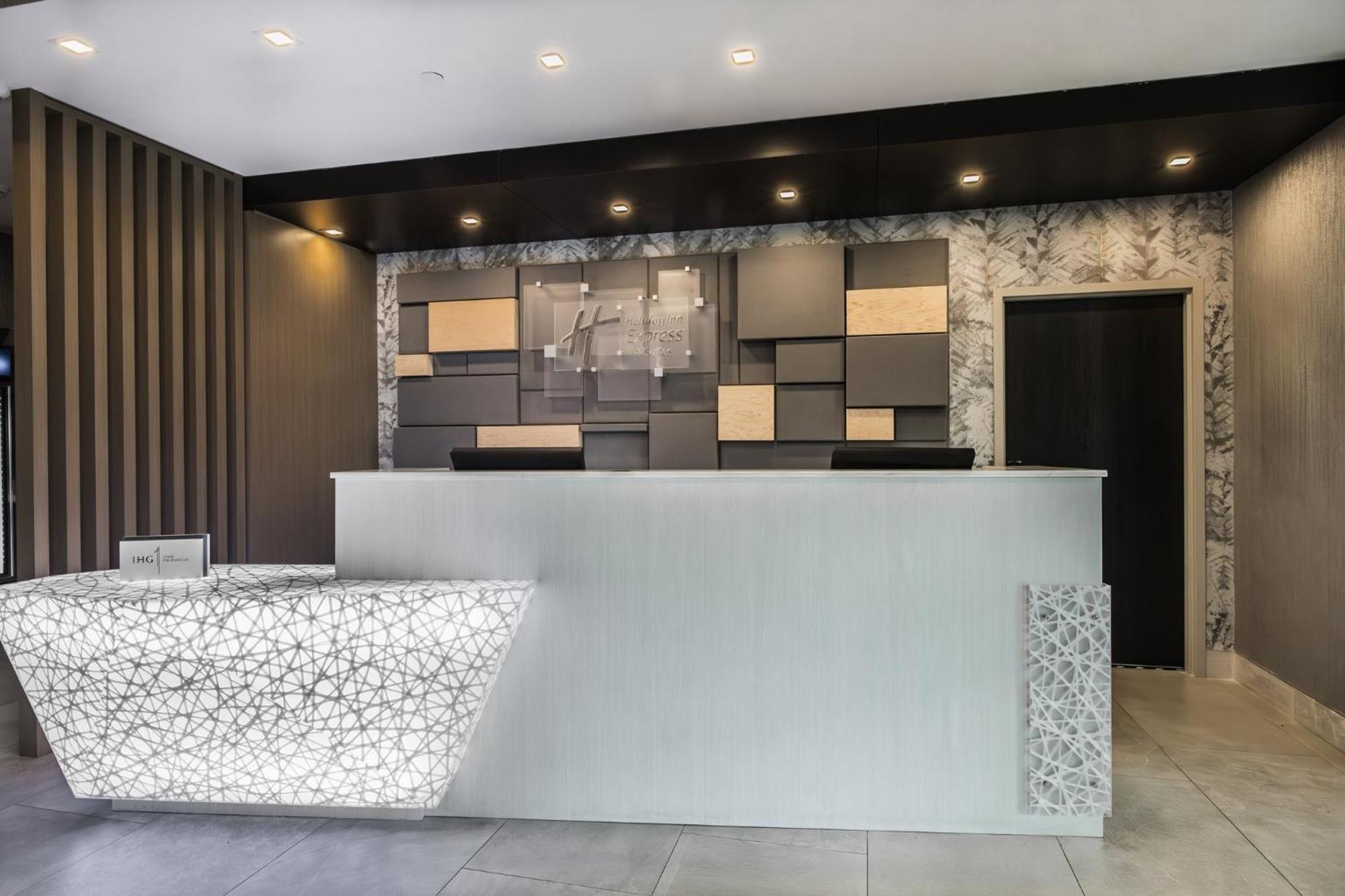 Holiday Inn Express & Suites - Toronto Airport South By Ihg Zewnętrze zdjęcie