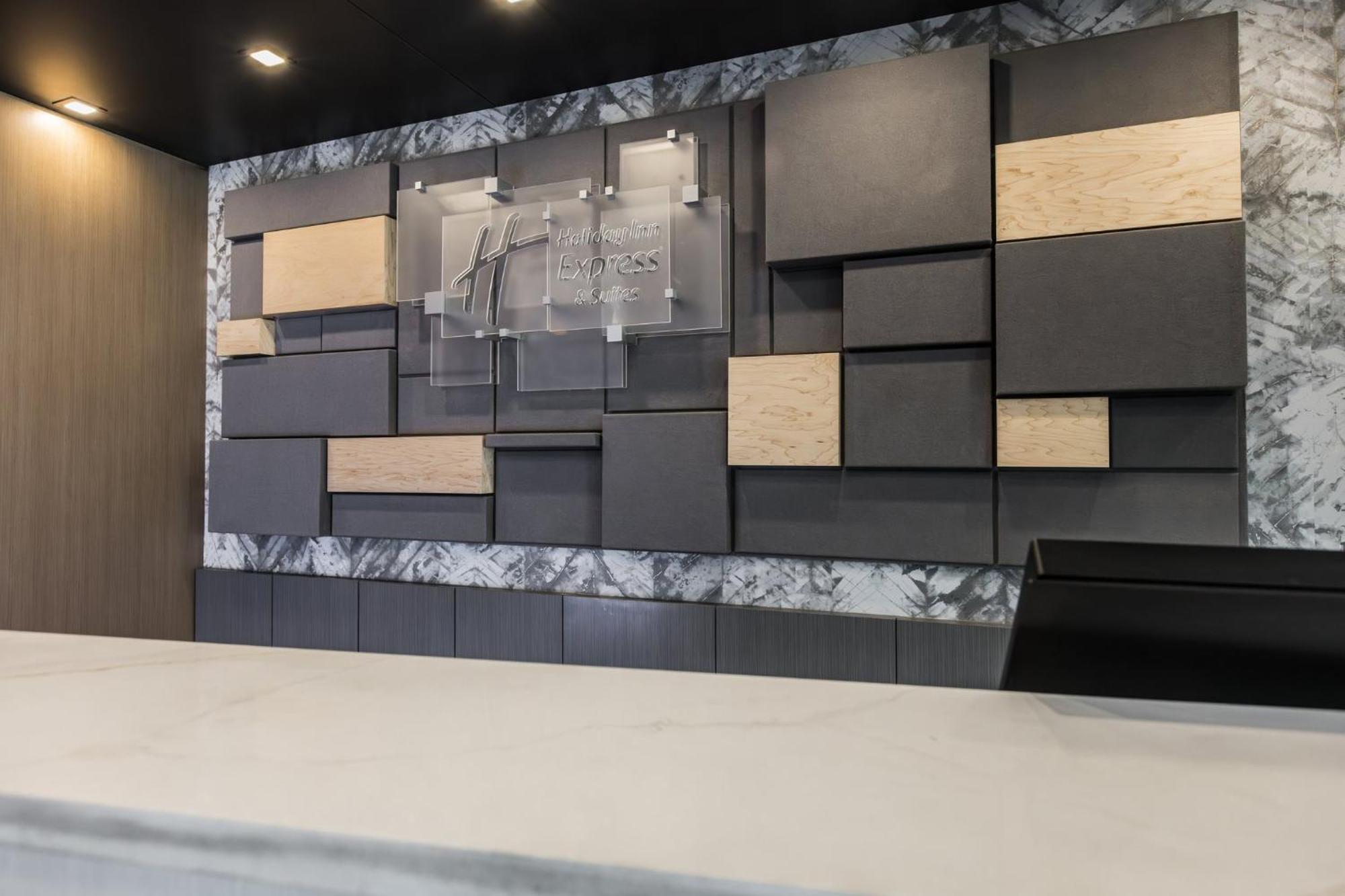 Holiday Inn Express & Suites - Toronto Airport South By Ihg Zewnętrze zdjęcie