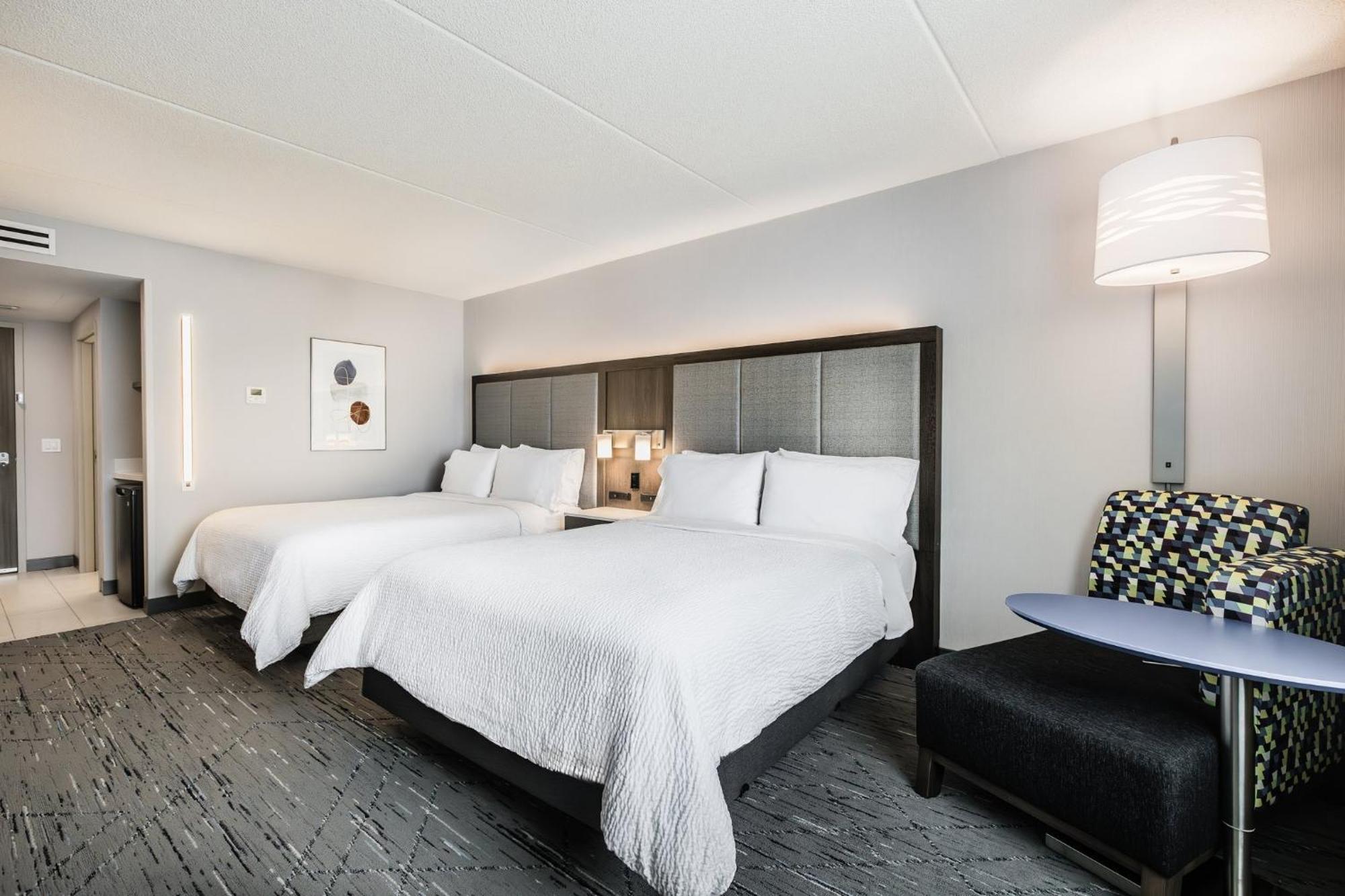 Holiday Inn Express & Suites - Toronto Airport South By Ihg Zewnętrze zdjęcie