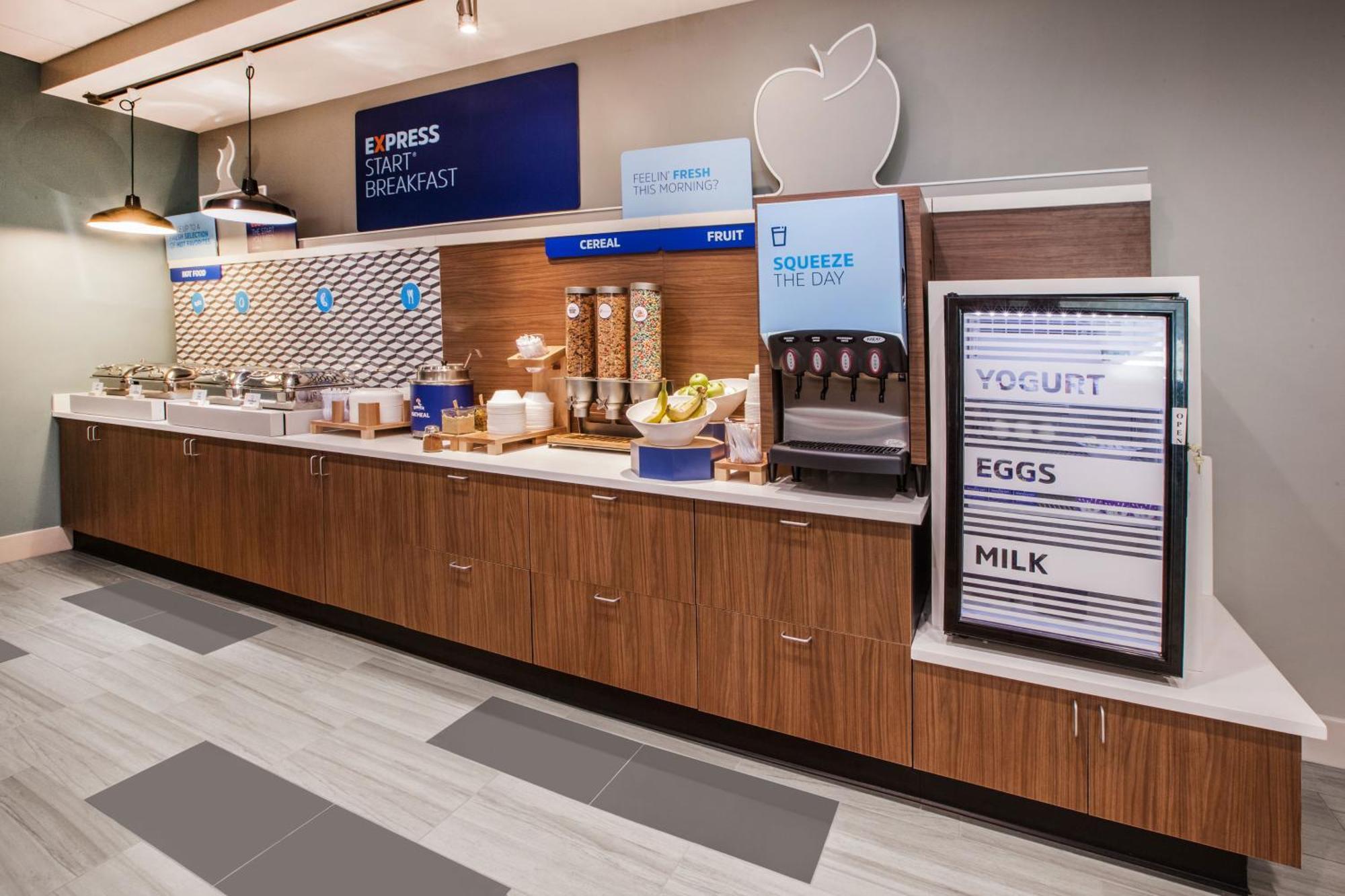 Holiday Inn Express & Suites - Toronto Airport South By Ihg Zewnętrze zdjęcie